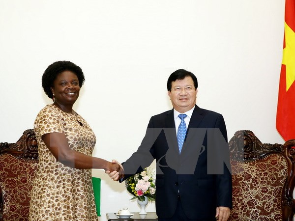 政府副总理郑廷勇会见世界银行东亚太平洋地区副行长维多利亚•克瓦