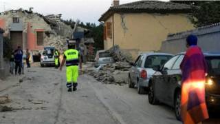 意大利中部地震  阿马特里切半个城镇被毁