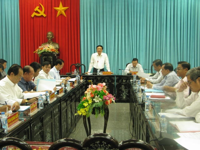 中央反腐反贪指导委员会同槟椥省省委举行工作会议