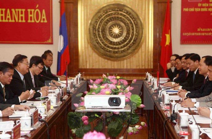 老挝国会副主席宋潘•平坎米访问清化省