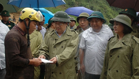 政府副总理郑廷勇视察安沛省台风后果克服情况