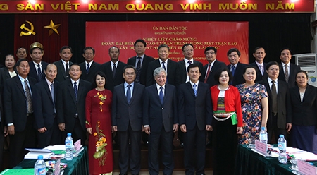 加大越老间民族工作合作力度