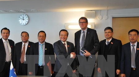 越南与芬兰立法机关加强合作