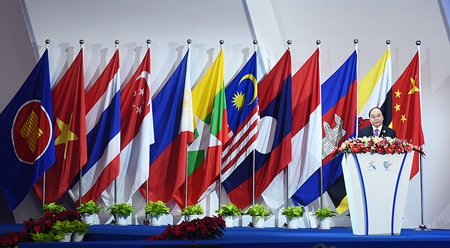 政府总理阮春福出席第十三届东盟-中国博览会暨东盟-中国商务与投资峰会开幕式