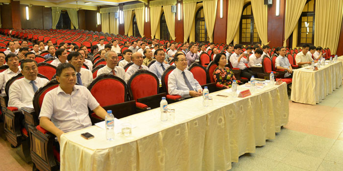 加强向县级党委书记提供知识培训