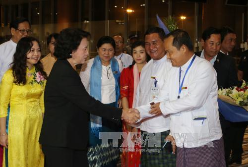 国会主席阮氏金银开始对缅甸进行正式访问