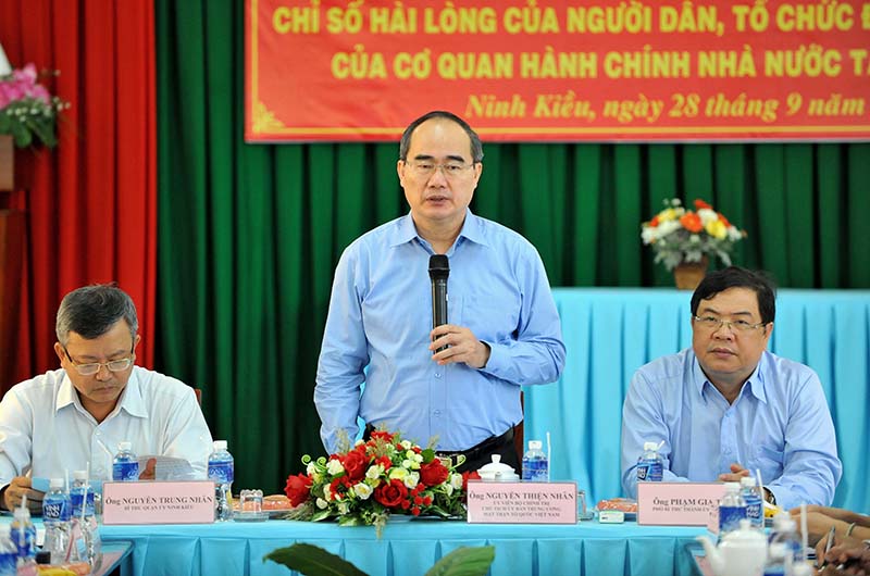 越南祖国阵线中央委员会主席阮善仁调研芹苴市