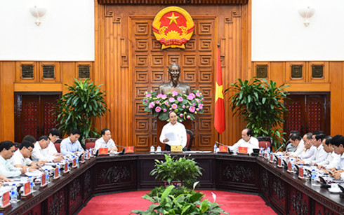 政府总理阮春福与清化省领导座谈