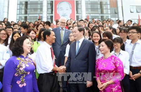 越南全国220万名学生参加2016-2017新学年开学典礼
