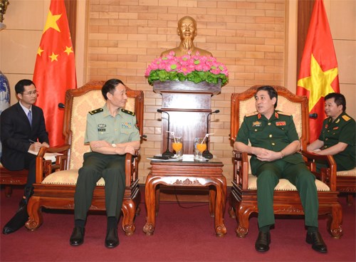 梁强上将会见中共中央军委政治工作部办公厅工作代表团