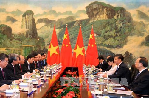 阮春福总理会见中共中央总书记、国家主席习近平