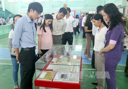 “黄沙、长沙归属越南——历史证据与法理依据”资料和图片展在平顺省举行