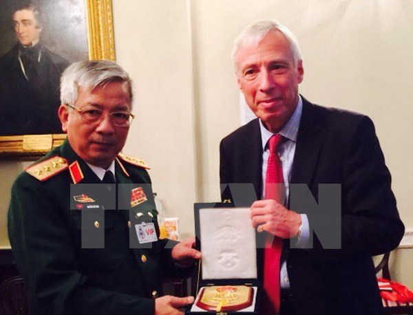 越南国防部代表团出席联合国维和部长级会议