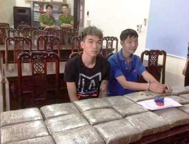 越南抓捕非法运送40块大麻的两个对象