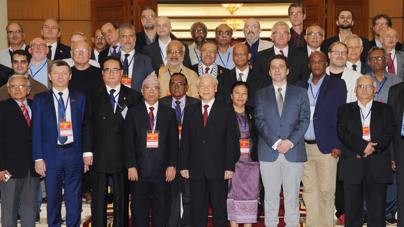 阮富仲总书记会见出席第十八次共产党和工人党国际会议的各代表团团长