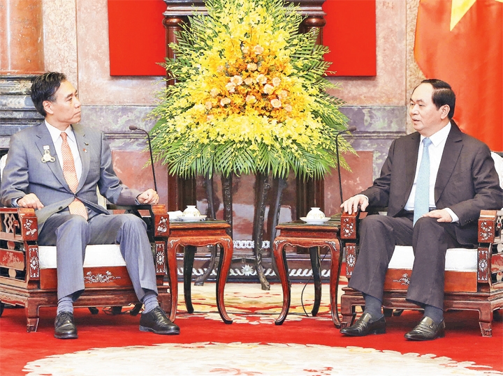 国家主席陈大光会见外宾