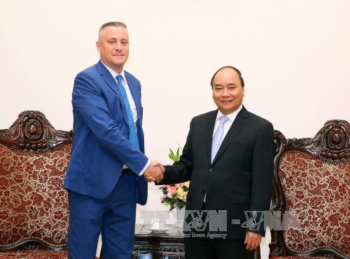 阮春福总理会见保加利亚经济部部长