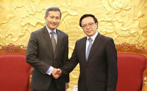 越共中央对外部部长黄平君会见新加坡外交部长维文