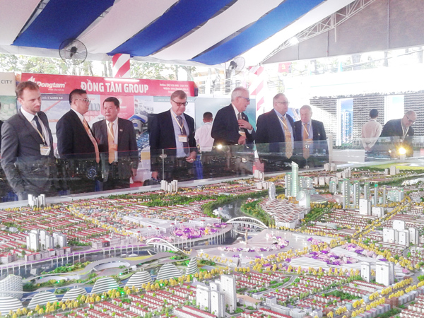 2016年隆安省投资促进会今日开幕