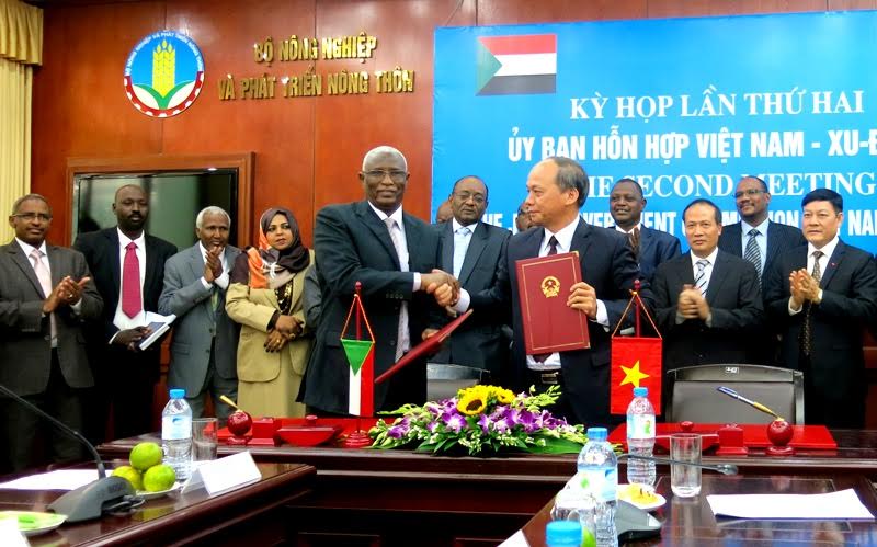 越苏混合委员会第二次会议在河内举行