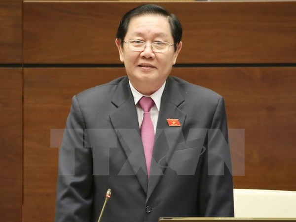 越南国会代表就干部工作对内务部部长黎永新进行质询