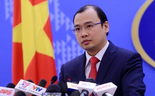 加强越中两国青年与民间交流