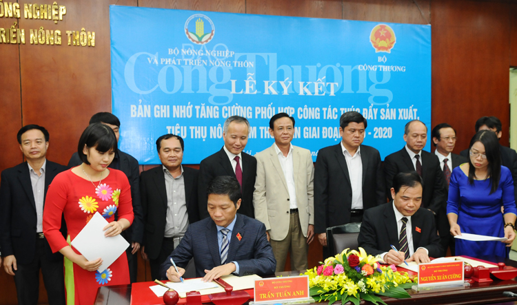 越南工贸部和农业与农村发展部加强农产品销售对接