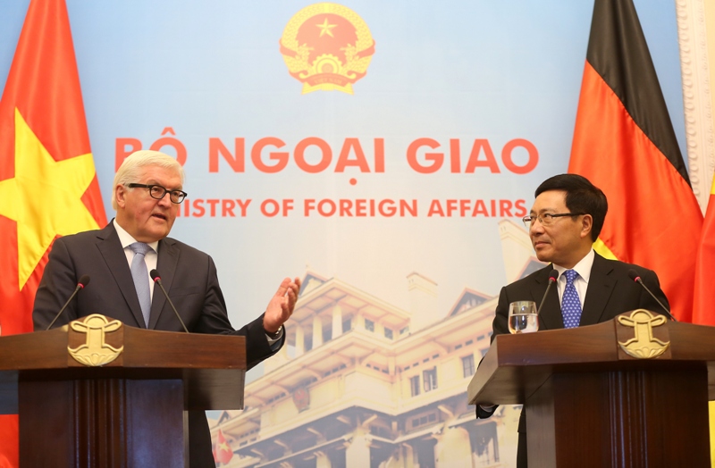 政府副总理范平明与德国外交部长施泰因迈尔举行会谈