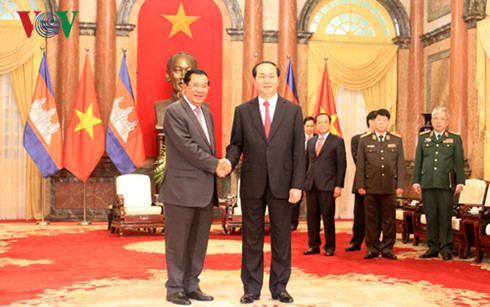 国家主席陈大光会见柬埔寨首相洪森