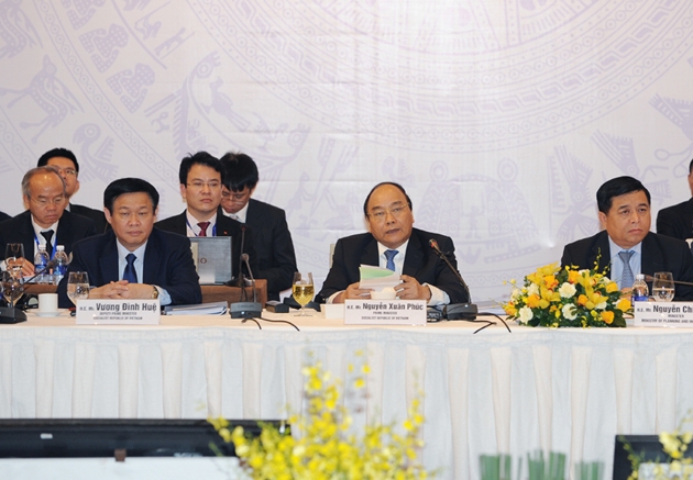阮春福总理：越南将努力改善投资营商环境和提高竞争力