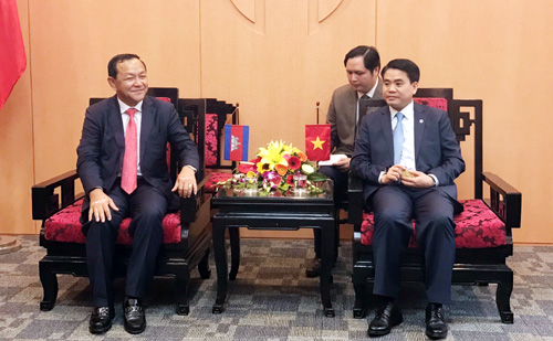 加强越南河内与柬埔寨金边间的关系