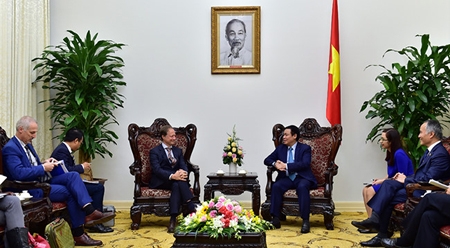 政府副总理王廷惠会见欧盟驻越大使兼欧盟驻越代表团团长布鲁诺•安格勒