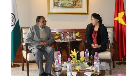 越南国会主席阮氏金银会见印度共产党总书记雷迪