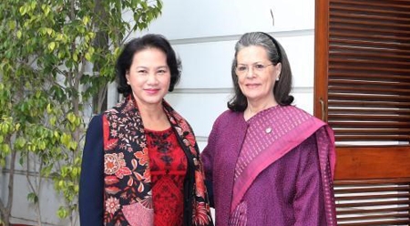 越南国会主席阮氏金银会见印度国大党主席索尼娅•甘地