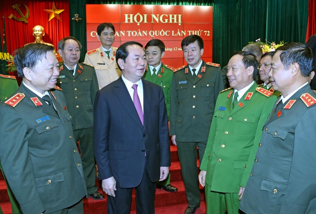 国家主席陈大光会见出席第72次全国公安会议的各位代表