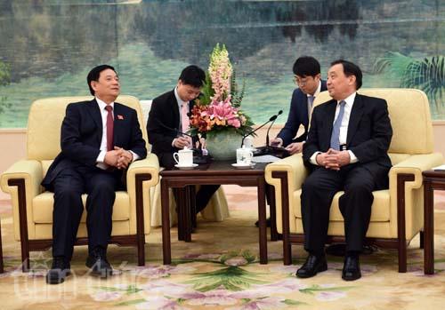 越南和中国增强两国立法机构间的合作