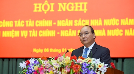 政府总理阮春福出席2016年财政部门工作总结会议