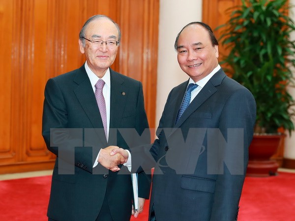 阮春福总理会见日本工商总会代表团