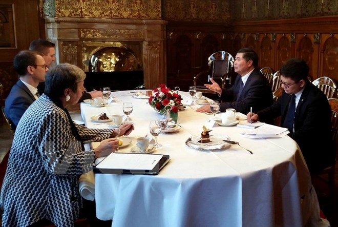 德国不来梅州与越南加强经济合作