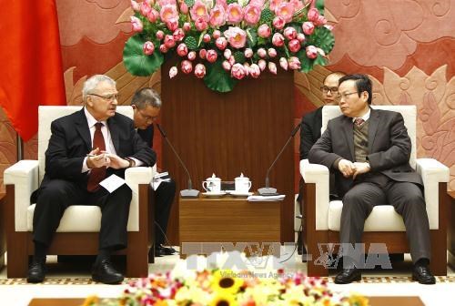 越南国会愿为外企赴越投资和扩大生产经营活动创造便利条件