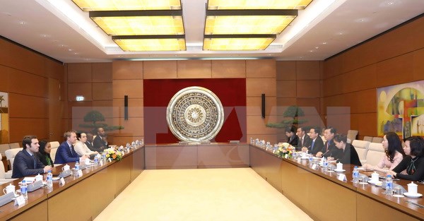 发挥青年国会代表在法语国家议会大会中的作用