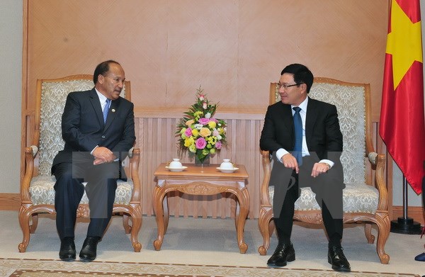 政府副总理兼外长范平明会见尼泊尔商务部长