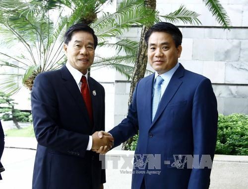 河内与万象分享行政体制改革经验