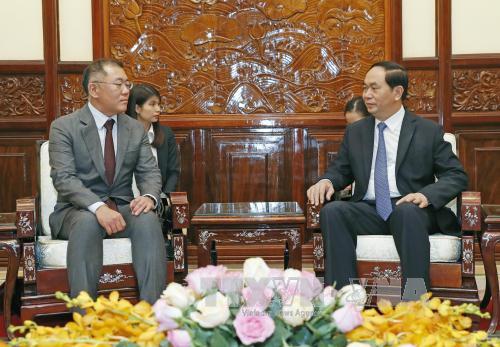 国家主席陈大光会见韩国现代汽车集团副会长郑义宣