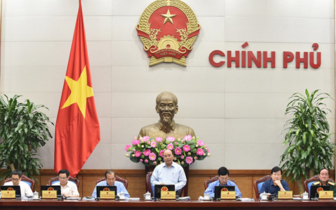 政府总理阮春福主持召开立法工作专题会议