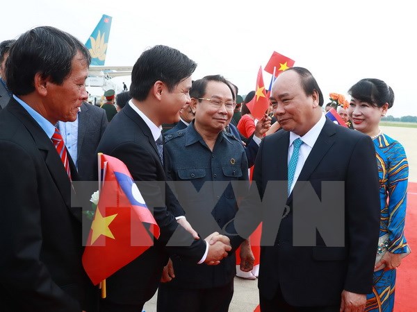 阮春福总理圆满结束对柬埔寨的正式访问 启程前往老挝