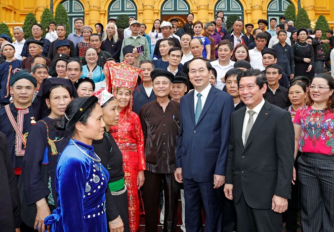 将保护发扬民族文化遗产价值与促进经济社会发展相结合