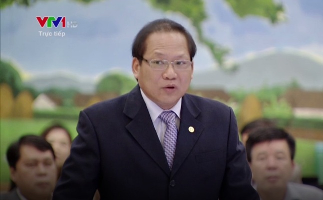 越南第14届国会常委会第9次会议对两位部长进行质询