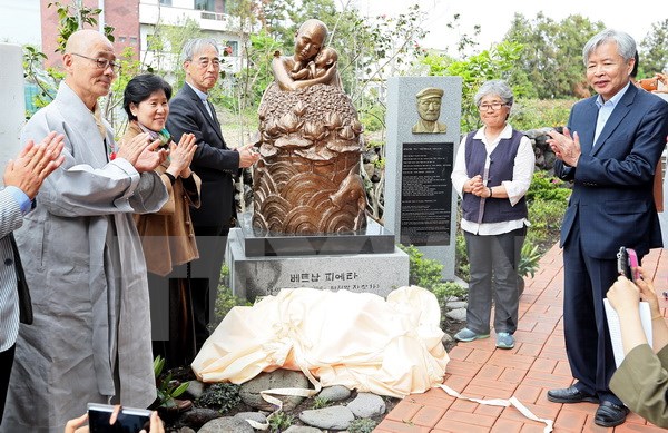 “对不起越南”铜像在韩国落成