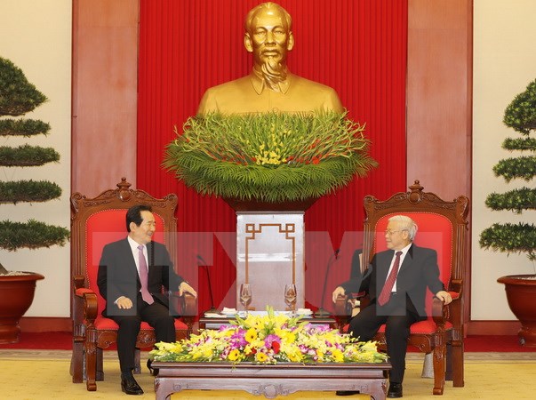 阮富仲总书记会见韩国国会议长丁世均